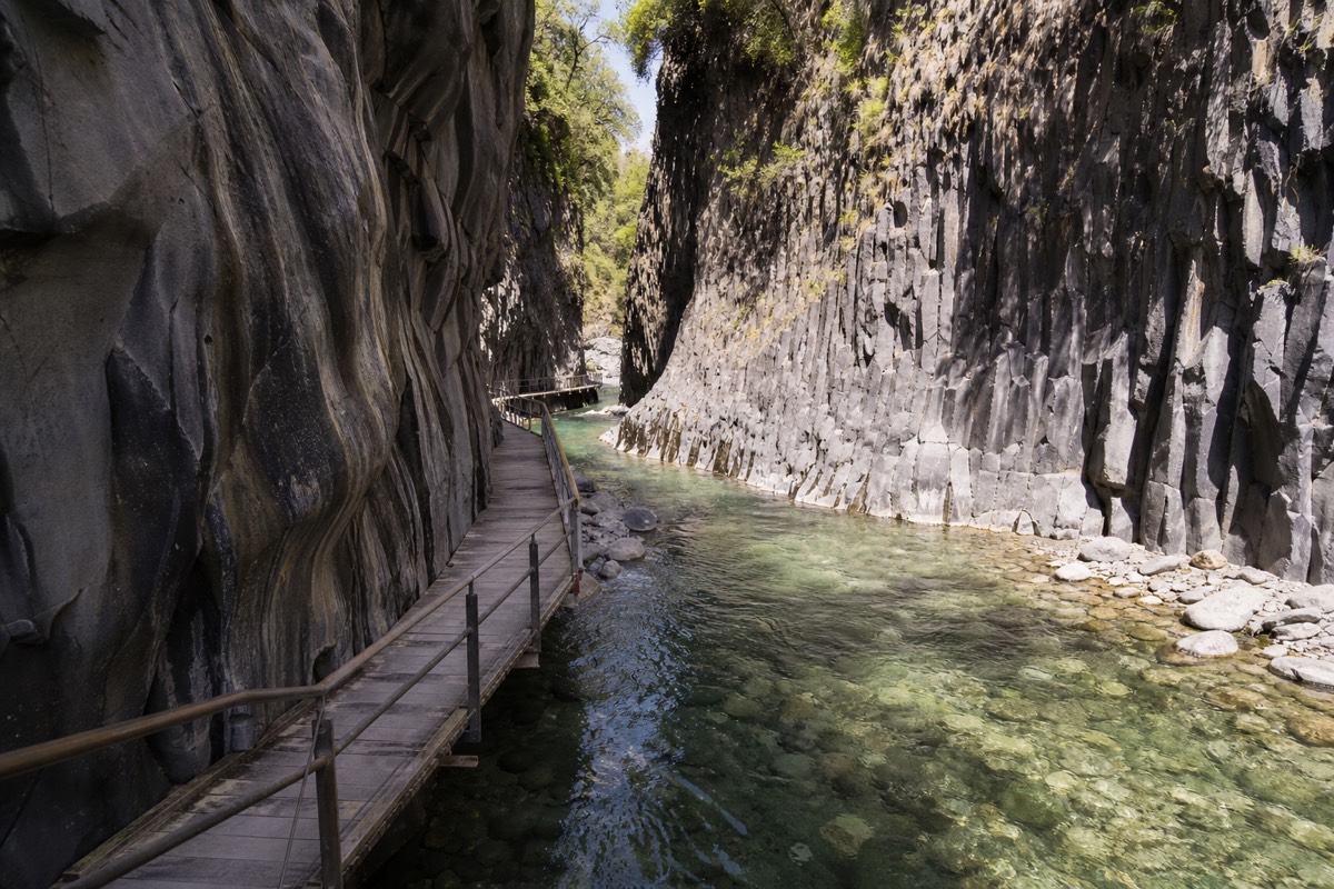 The basalt-column canyon of the Alcantara Gorges, useful when comparing Mount Etna tours